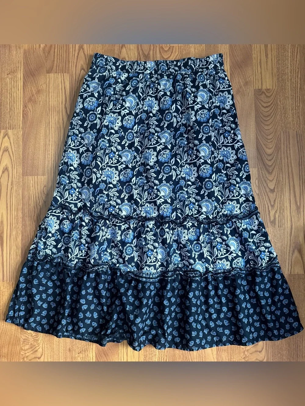 ❤️ J. Jill Small 100% Cotton Navy Navy Light Blue Floral Long Skirt (B16)